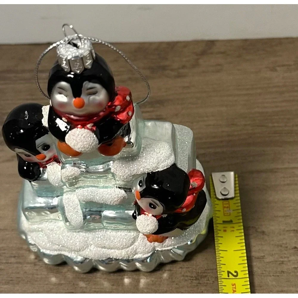 Old World Christmas Glass Blown Penguin Family‎ Christmas Ornament Winter Scene